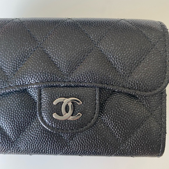 SOLD❌ RARE Chanel Card Holder XL - Picture 7 of 14